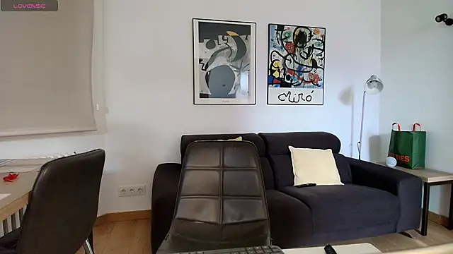 Arya 33 online show from December 2, 9:14 am