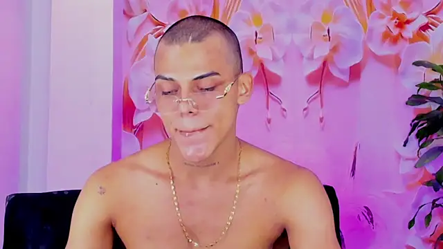 visaelX online show from January 19, 5:28 pm