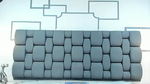 Derek and Skarlet online show from September 15, 3:34 pm