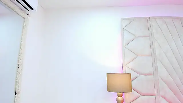 Derek and Skarlet online show from October 12, 4:06 pm