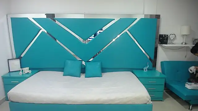  Miaaleon online show from March 13, 7:17 pm