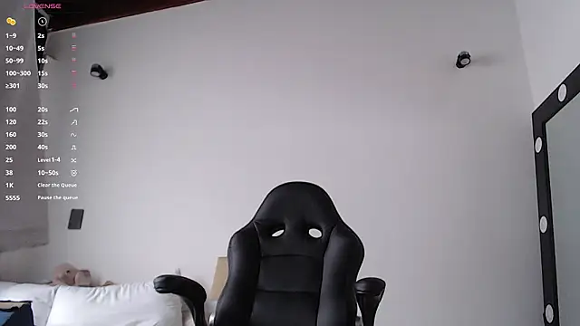 DilanJonnes  online show from March 27, 7:13 pm