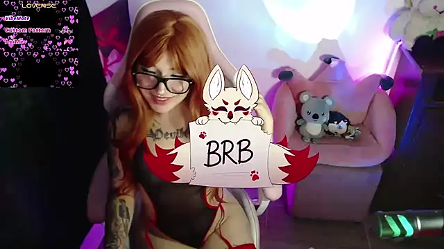 GamerCarrie online show from December 29, 8:11 am