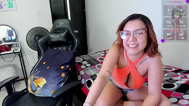 Snapshot of Max_kony chatting on February 13, 3:07 am Max kony online show from February 13, 3:07 am