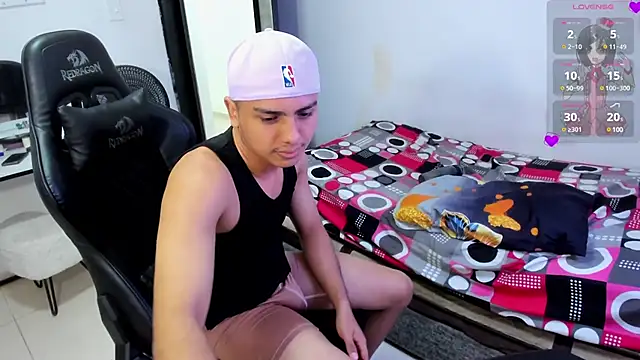 Snapshot of Max_kony chatting on March 12, 12:10 am Max kony online show from March 12, 12:10 am