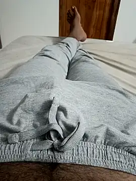 Snapshot of You_are__mine_ chatting on December 8, 8:20 am You are mine online show from December 8, 8:20 am