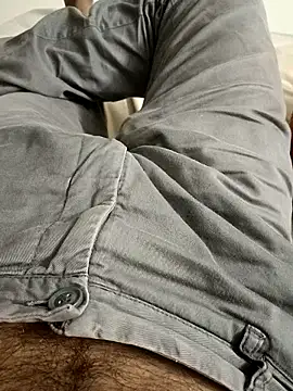 Snapshot of You_are__mine_ chatting on December 10, 7:37 am You are mine online show from December 10, 7:37 am