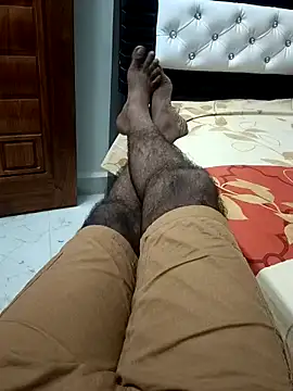 Snapshot of You_are__mine_ chatting on February 21, 10:39 am You are mine online show from February 21, 10:39 am