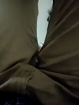 Snapshot of You_are__mine_ chatting on September 23, 9:01 am You are mine online show from September 23, 9:01 am