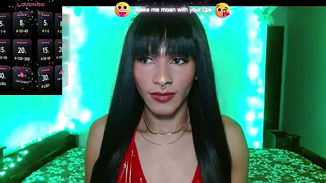 carolinemiller7 online show from December 18, 7:58 am