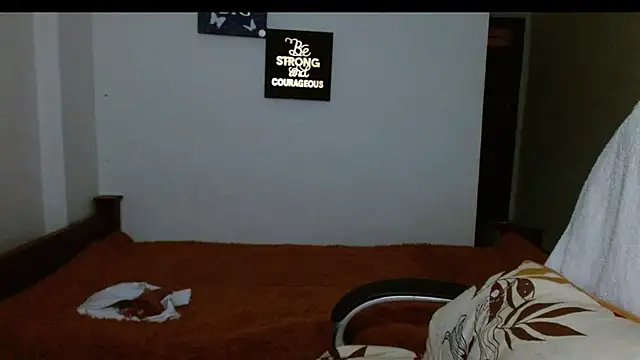 carolinemiller7 online show from January 10, 11:11 am