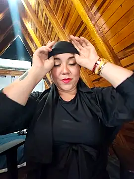 AmbarBurhan online show from September 10, 6:30 pm