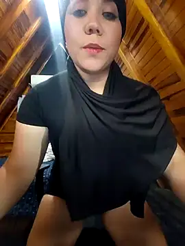 AmbarBurhan online show from April 21, 6:12 pm