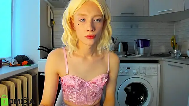 Snapshot of _Alice_Kitty chatting on December 18, 12:29 pm Alice Kitty online show from December 18, 12:29 pm