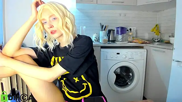 Snapshot of _Alice_Kitty chatting on December 19, 12:56 pm Alice Kitty online show from December 19, 12:56 pm