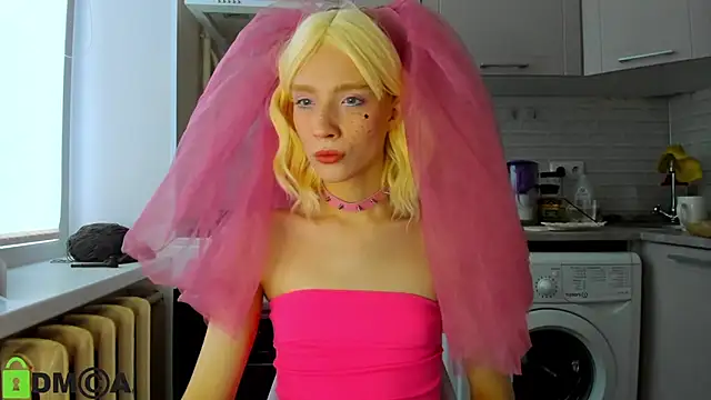 Snapshot of _Alice_Kitty chatting on December 20, 11:00 am Alice Kitty online show from December 20, 11:00 am