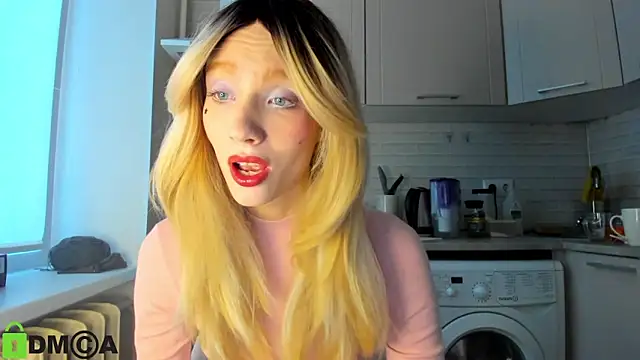 Snapshot of _Alice_Kitty chatting on December 22, 8:27 am Alice Kitty online show from December 22, 8:27 am