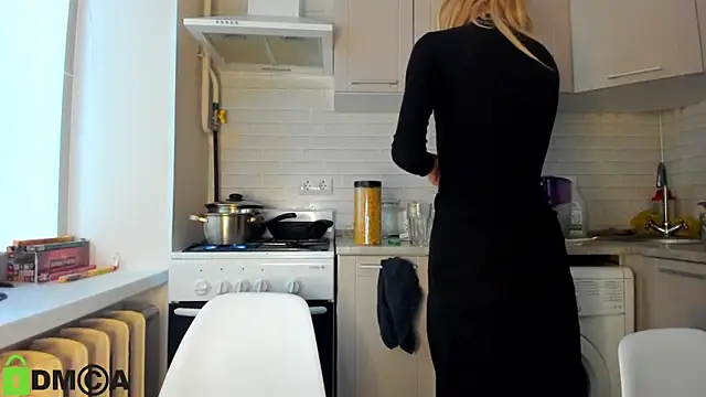 Snapshot of _Alice_Kitty chatting on December 28, 9:52 am Alice Kitty online show from December 28, 9:52 am