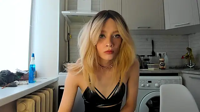 Snapshot of _Alice_Kitty chatting on January 7, 8:45 am Alice Kitty online show from January 7, 8:45 am