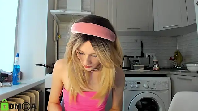 Snapshot of _Alice_Kitty chatting on January 7, 11:48 am Alice Kitty online show from January 7, 11:48 am