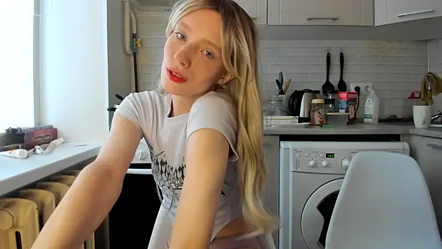 Snapshot of _Alice_Kitty chatting on January 11, 10:51 am Alice Kitty online show from January 11, 10:51 am