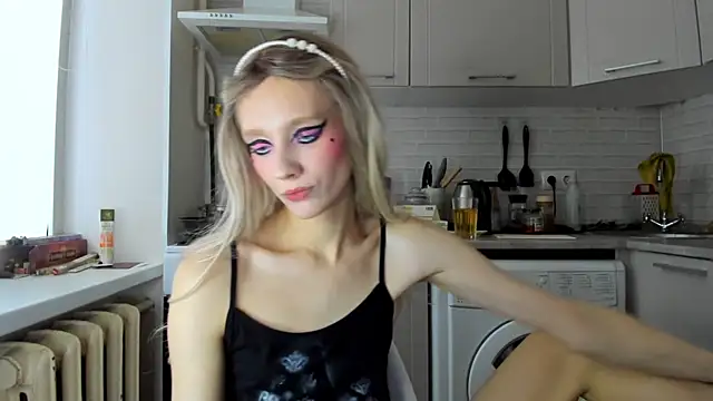 Snapshot of _Alice_Kitty chatting on January 15, 11:53 am Alice Kitty online show from January 15, 11:53 am