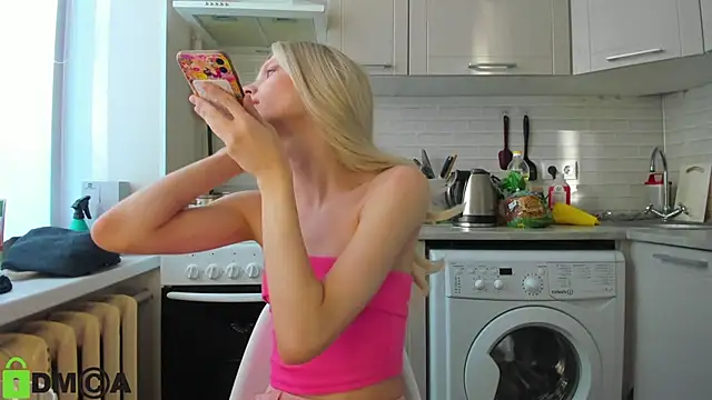 Snapshot of _Alice_Kitty chatting on February 7, 9:58 am Alice Kitty online show from February 7, 9:58 am