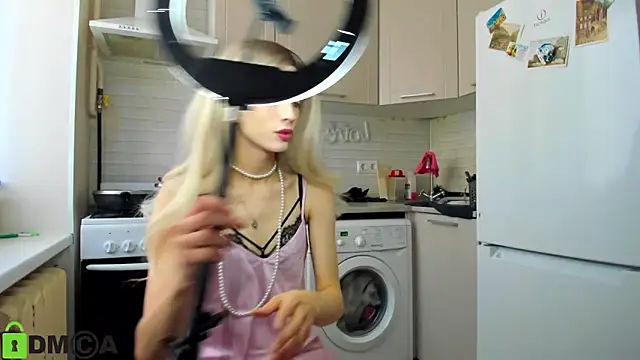 Snapshot of _Alice_Kitty chatting on March 19, 10:44 am Alice Kitty online show from March 19, 10:44 am