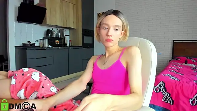 Snapshot of _Alice_Kitty chatting on October 6, 7:39 am Alice Kitty online show from October 6, 7:39 am