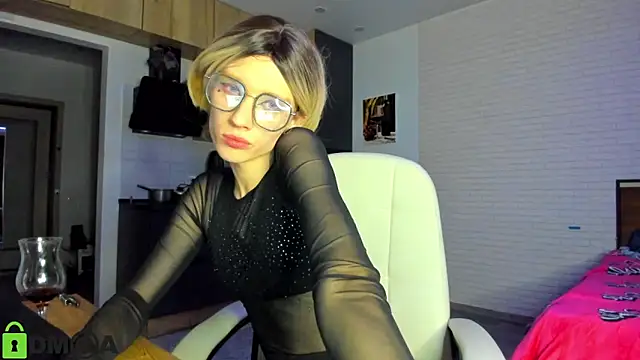 Snapshot of _Alice_Kitty chatting on October 26, 3:18 pm Alice Kitty online show from October 26, 3:18 pm