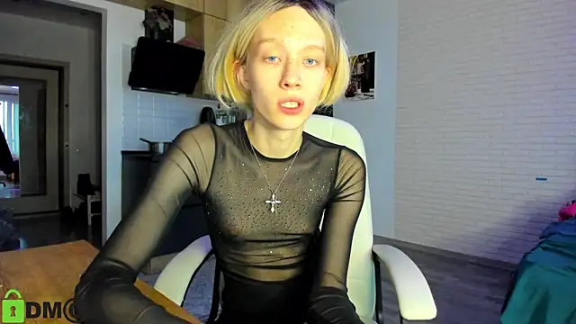 Snapshot of _Alice_Kitty chatting on October 28, 4:49 am Alice Kitty online show from October 28, 4:49 am