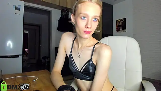 Snapshot of _Alice_Kitty chatting on November 21, 10:14 am Alice Kitty online show from November 21, 10:14 am