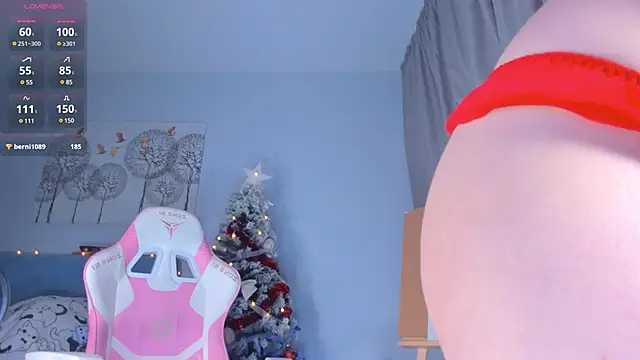 Snapshot of JennyWoody chatting on December 28, 2:32 pm JennyWoody online show from December 28, 2:32 pm