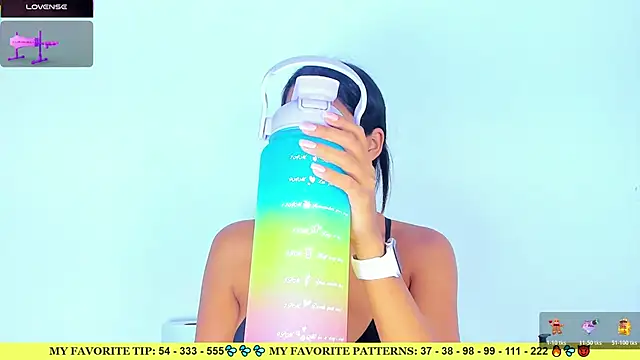 AriannaLewiis online show from April 21, 1:53 am