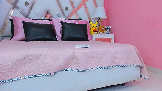 AnngelaSkye online show from January 22, 9:35 am