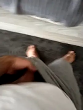 milf hunter 35 online show from April 19, 4:34 am