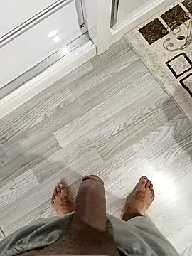 milf hunter 35 online show from April 21, 5:47 am