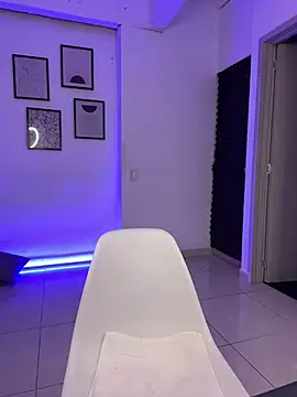 Miss-Abbii online show from March 7, 7:27 pm