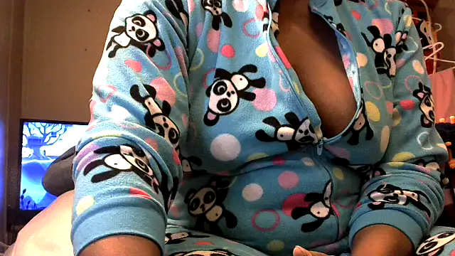 EbonyFetishQueen online show from November 11, 4:40 pm