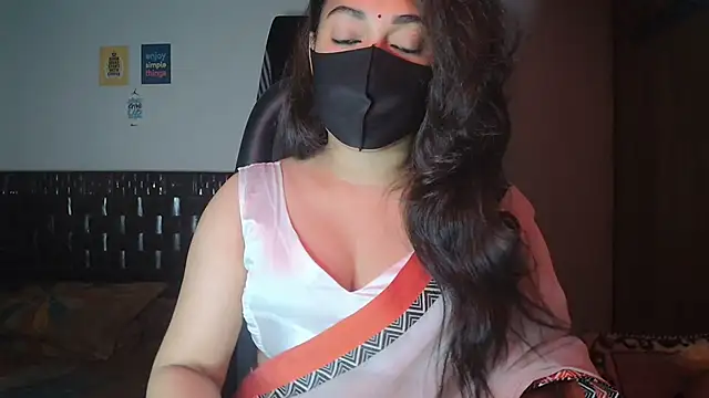 Most-Beautiful-Queen online show from November 4, 7:02 pm