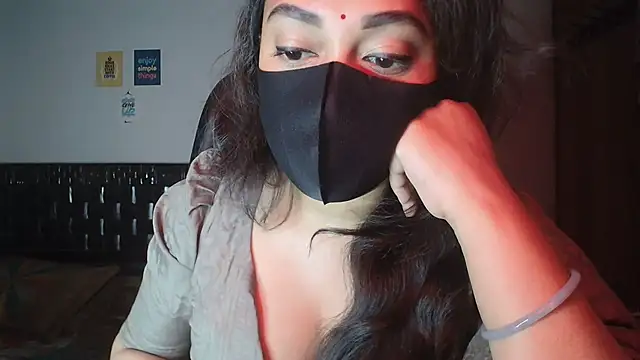 Most-Beautiful-Queen online show from November 13, 7:24 pm