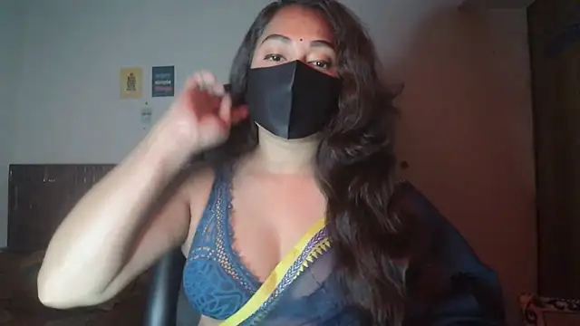 Most-Beautiful-Queen online show from November 19, 7:14 pm