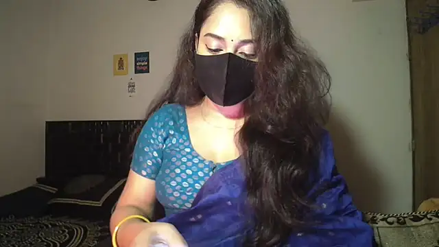 Most-Beautiful-Queen online show from April 13, 7:41 pm