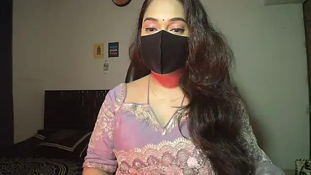 Most-Beautiful-Queen online show from April 21, 8:01 pm