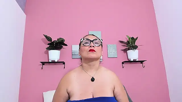 Snapshot of Karo_11_ chatting on September 17, 8:27 am Karo 11 online show from September 17, 8:27 am