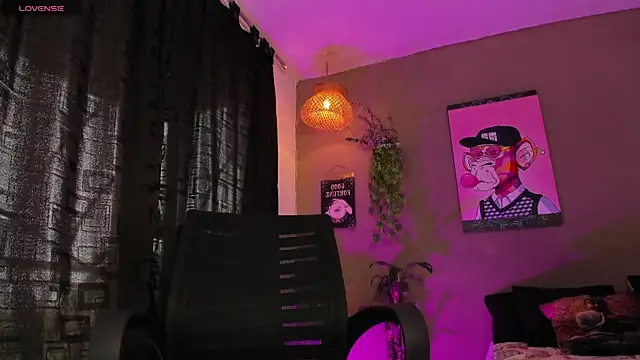 GinebraaFox  online show from November 10, 12:59 pm