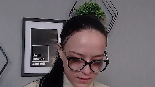 IzabelllNoir online show from February 13, 8:27 am