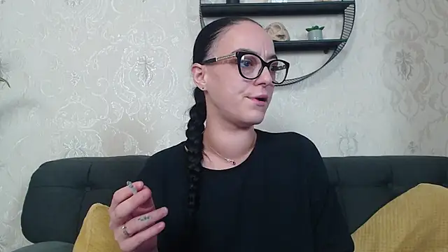 IzabelllNoir online show from November 29, 6:27 am