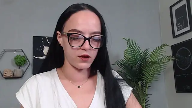 IzabelllNoir online show from April 22, 10:17 am