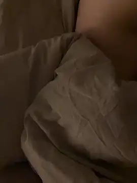 Snapshot of CoupleHot_X chatting on February 18, 9:33 pm CoupleHot X online show from February 18, 9:33 pm